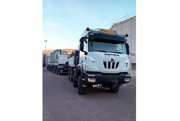 ASTRA delivers nine vehicles for heavy haulage transport