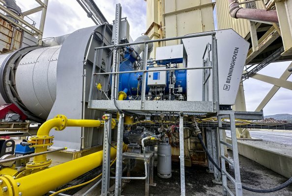 The MULTI JET burner can use up to four different fuels at the same time, regardless of their physical state – whether solid, liquid or gaseous.