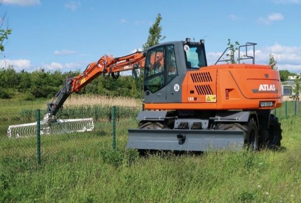 ATLAS wheeled excavator 155W Bigfoot