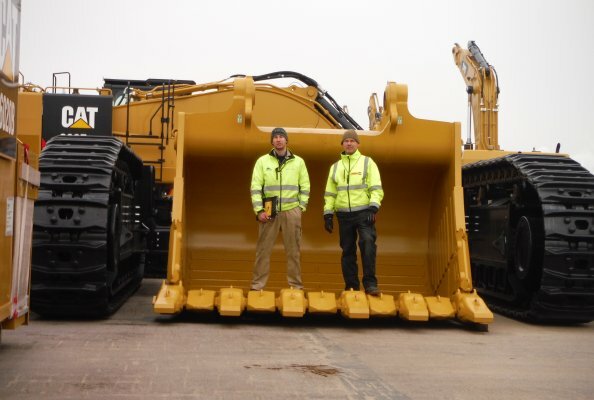 When the representatives of MEVAS have been in the port of Antwerp for inspection of several motor graders they came across this Bucyrus excavator eqipped with a 6 m³ bucket. It was disassembled for transport.