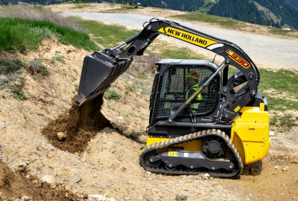 NEW HOLLAND C330