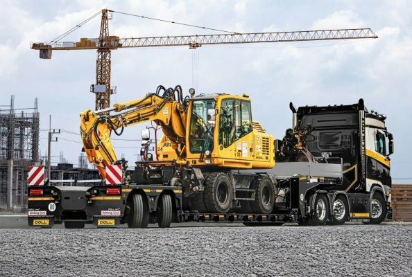 New standards in vehicle construction: DOLL NEXT low-loaders go into series production