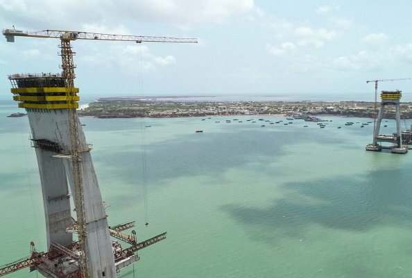 Putting things in perspective: The record-breaking Dwarka Bridge will cover a crossing of 900-metres.
