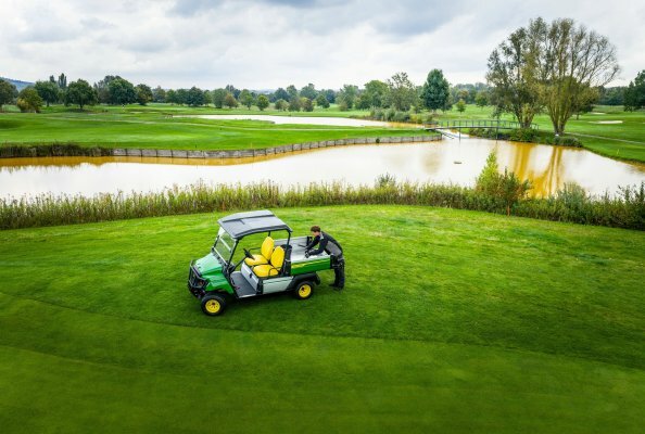 Gator GS on golf course
