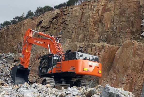 Hitachi ZX490LCH-7