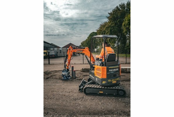 DEVELON Electric-Powered Mini-Excavator