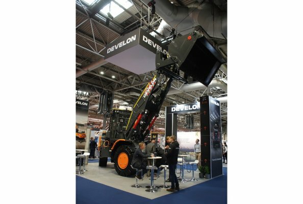 New Develon Wheel Loader for Waste Handling Work