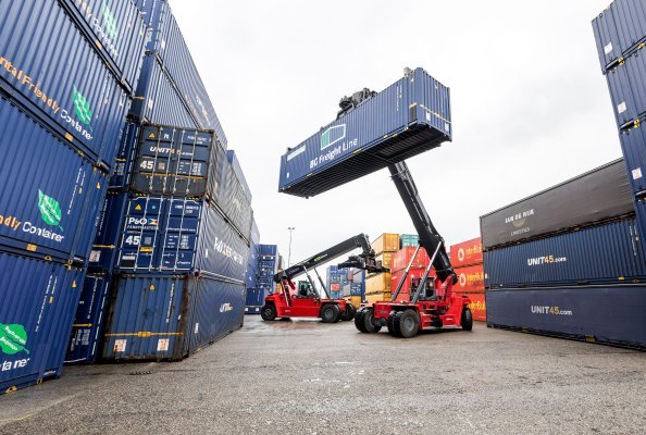 Kalmar Eco Reachstackers