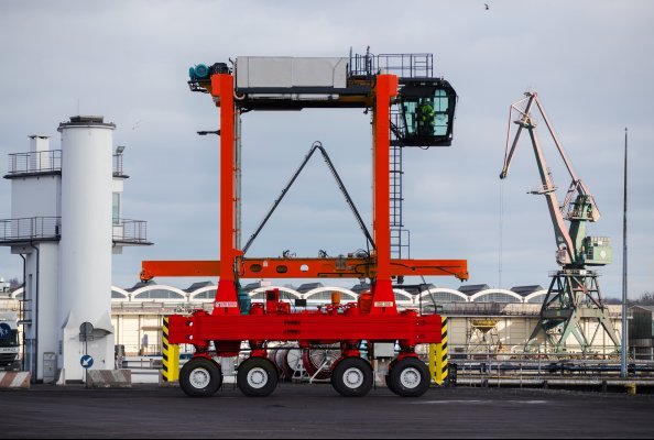 Kalmar Straddle Carrier