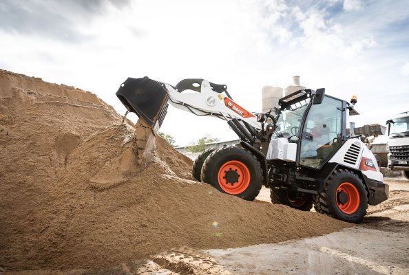 Bobcat L85 Compact wheel loader