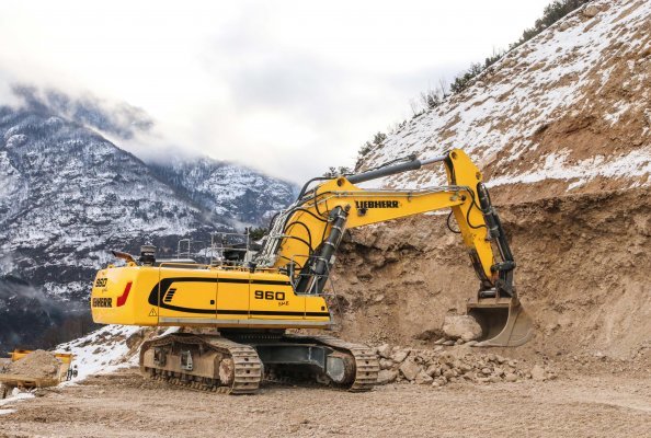 The R 960 SME crawler excavator has proven itself in quarries and mining operations around the world since 2012.