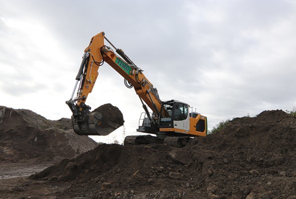 The R 926 is the outcome of Generation 8, which has been completely redesigned to improve comfort, safety, ergonomics and operating performance.