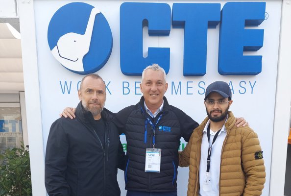 In the picture, from left, Eng. Mohamad A. Badreddine Metal Work Co. Sales Manager, Marco Govoni CTE Sales Director, and Mr. Talal Althinayyan Metal Work Co. Regional Sales Manager.