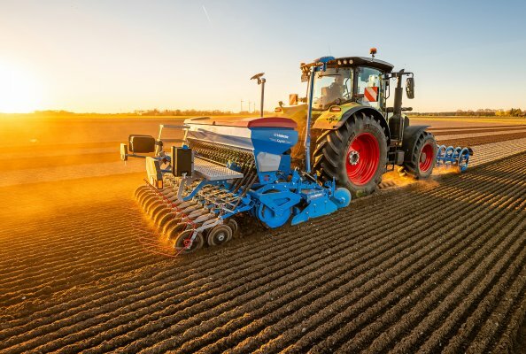 The mechanical seed drill Saphir XMR was developed for farms that want to sow reliably, accurately, and efficiently – even under tight time pressure.