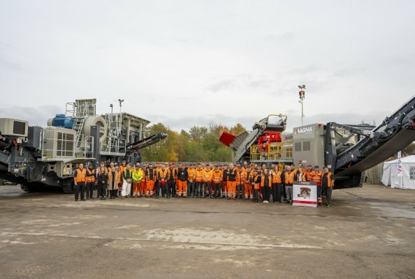  Terex Coalville team at the MAGNA European launch event
