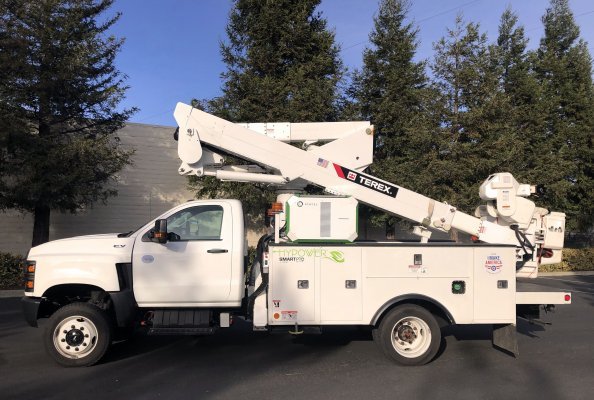 Terex offers SmartPTO on a variety of its Utilities products, which eliminates noise and carbon emissions, lowers operating costs, and extends the life of utility equipment by reducing engine operating hours.