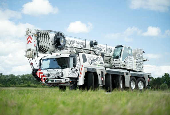   The eye-catching new Grove GMK5150XLe Plug-in Hybrid all-terrain crane is sure to the draw the crowds at Vertikal Days 2025.