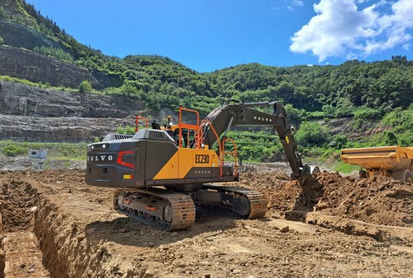 Volvo CE Announces New Excavator Series