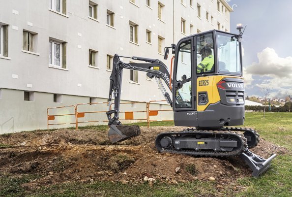 Volvo ECR25
