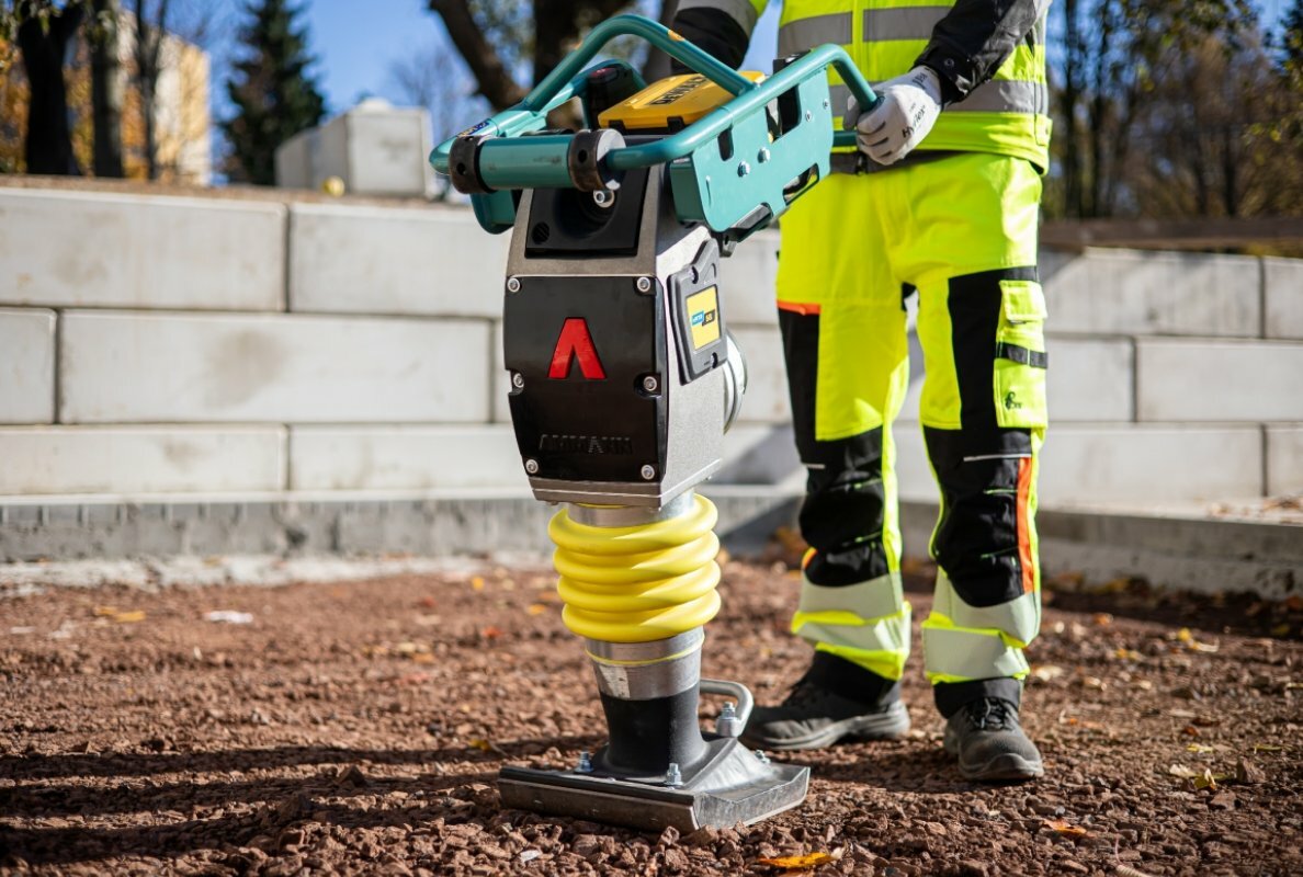  Ammann eATR 68 <br> IMAGE SOURCE: Ammann 