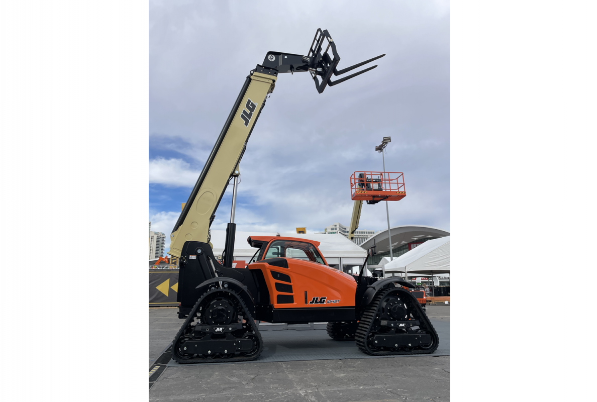 JLG Concept 1043T Quad Track Telehandler <br> IMAGE SOURCE: JLG Industries, Inc. 