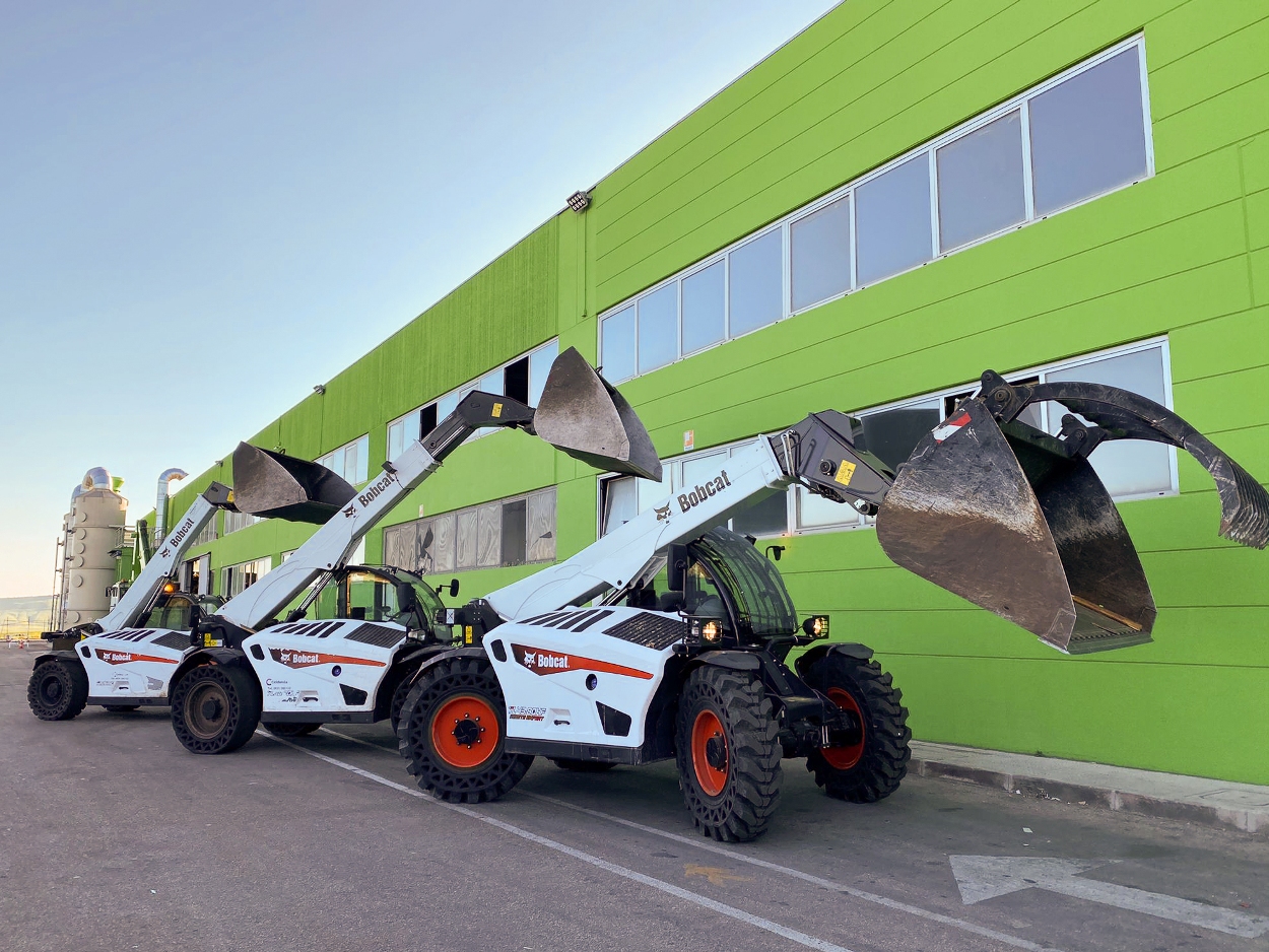 TL43.80HF Waste Expert TLS Decom telehandlers
