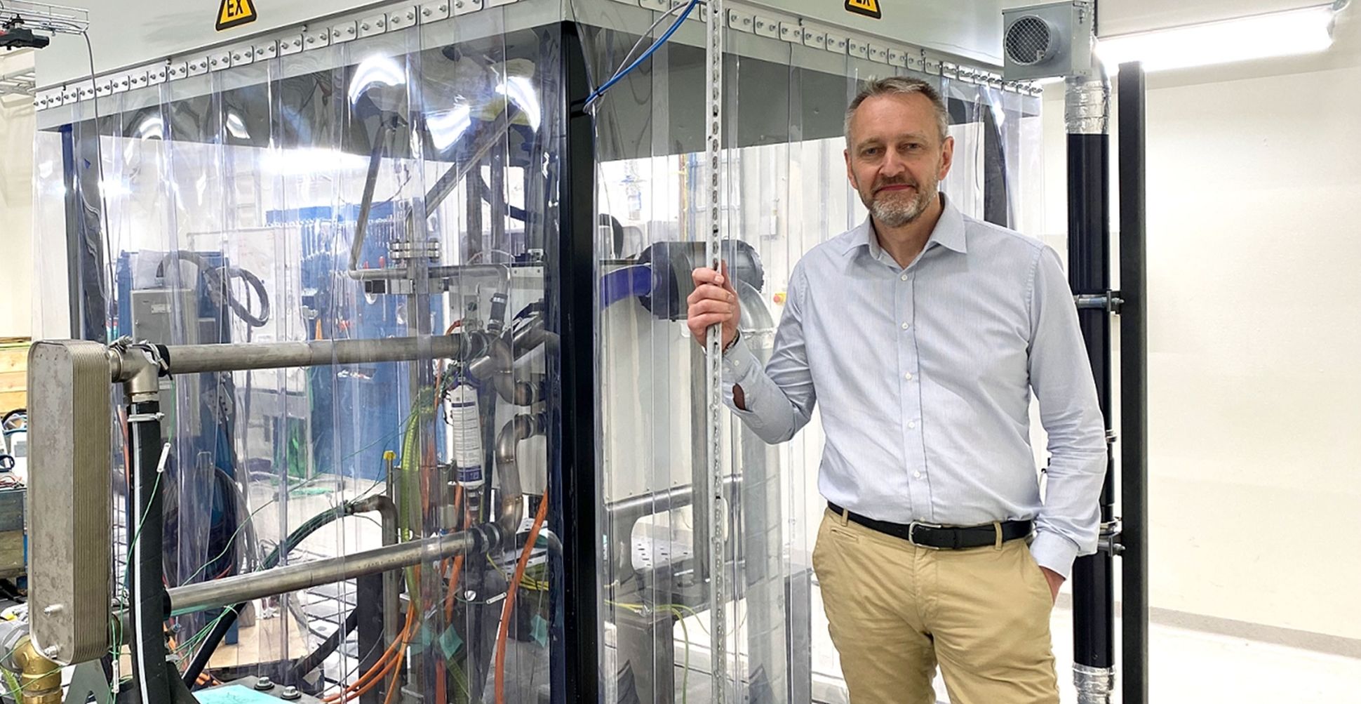 Toni Hagelberg, Head of Sustainable Power at Volvo CE, in the new Fuel Cell Test Lab