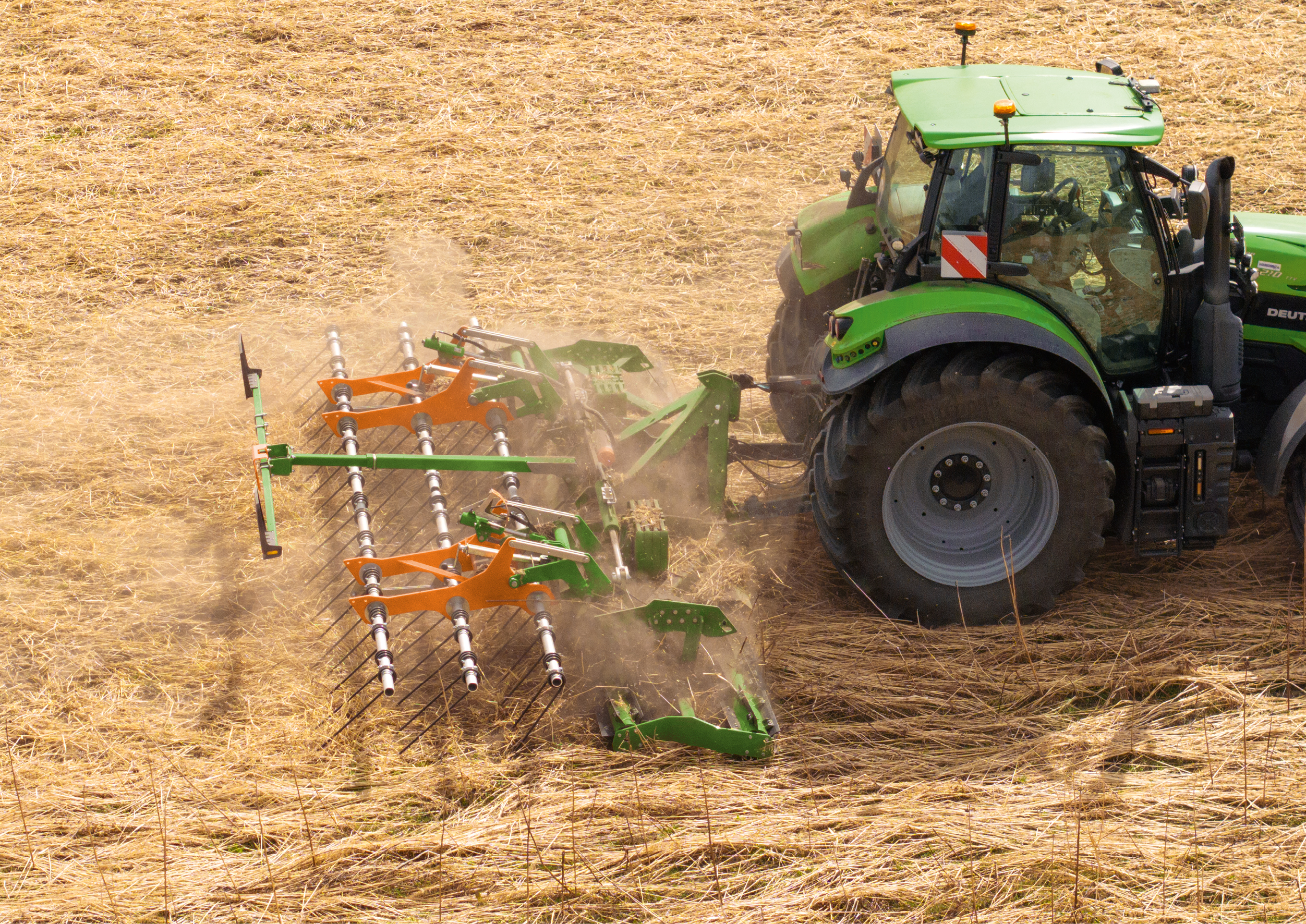 The TopCut 6000-2 shredding catch crops