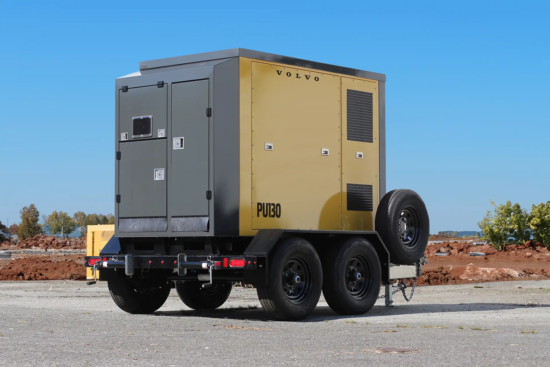 Portable Electric and Volvo Construction Equipment Unveil Game-Changing PU130 Mobile Battery Energy Storage System with First-Of-Its-Kind 48 Volt DC Fast Charging Capability 