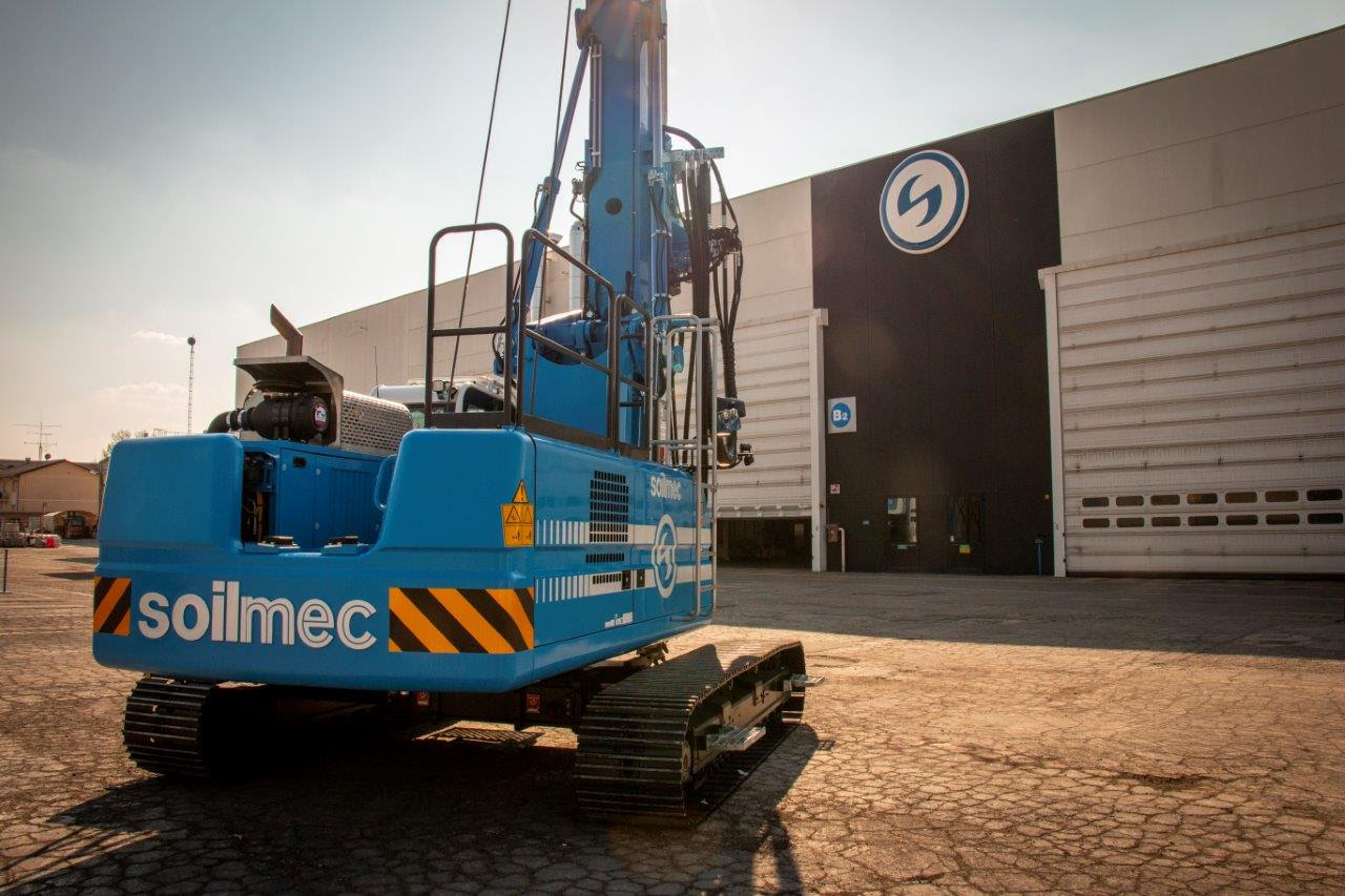 SR-30 Eagle has a full visibility <br> Image source: Soilmec S.p.A.
