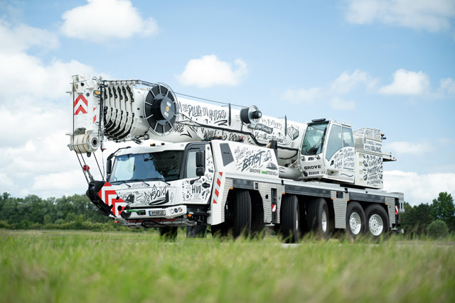 The eye-catching new Grove GMK5150XLe Plug-in Hybrid all-terrain crane is sure to the draw the crowds at Vertikal Days 2025.