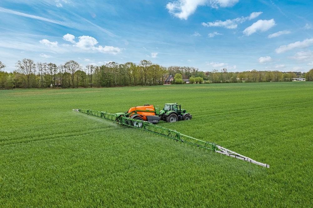 Amazone has extended its UX trailed sprayer range with the UX 7601 Super and UX 8601 Super high-performance models 