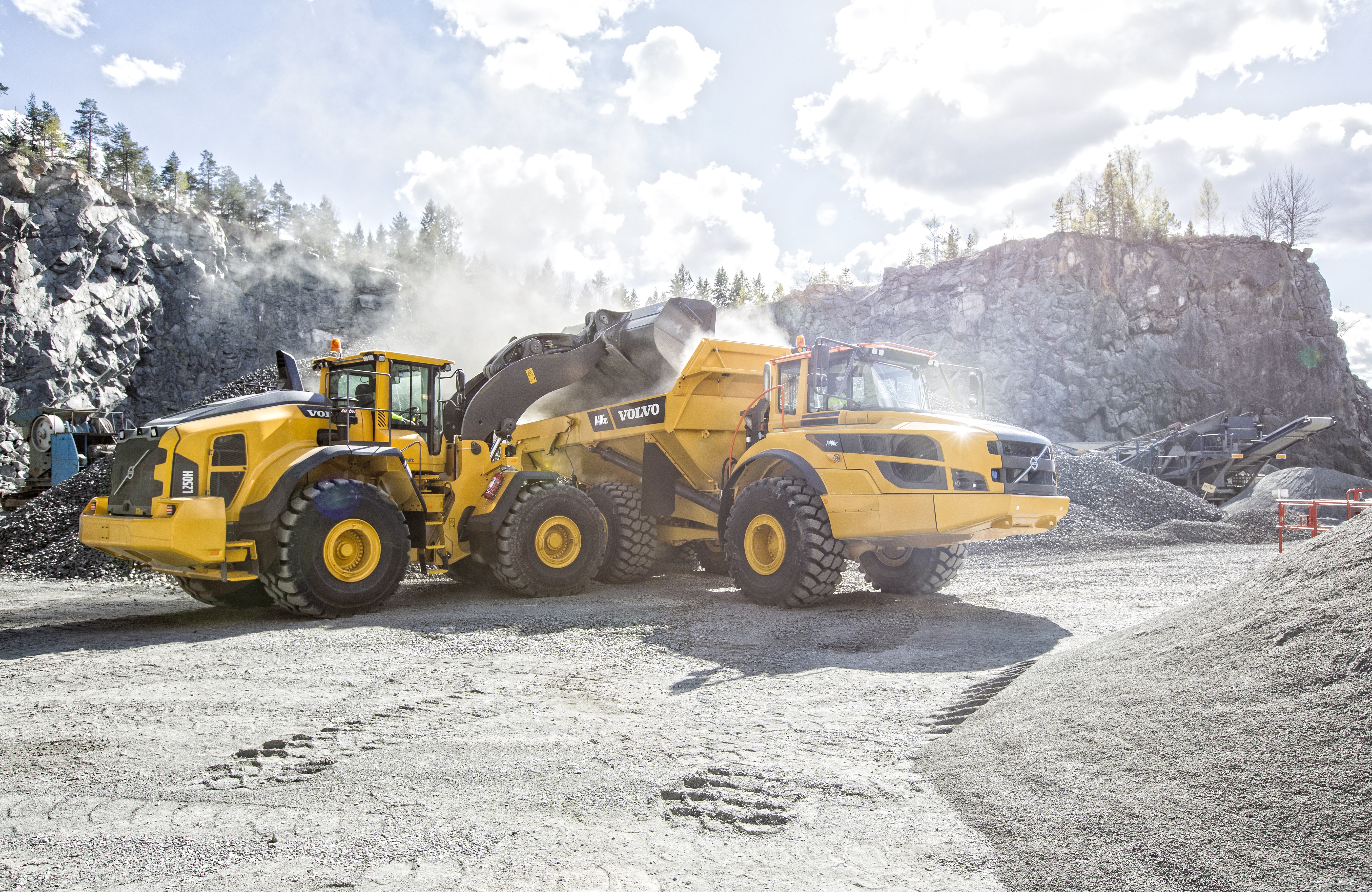 Край спецтехника. Вольво l250h. Вольво Констракшн Эквипмент. Volvo Construction Machinery. Volvo Construction Equipment.