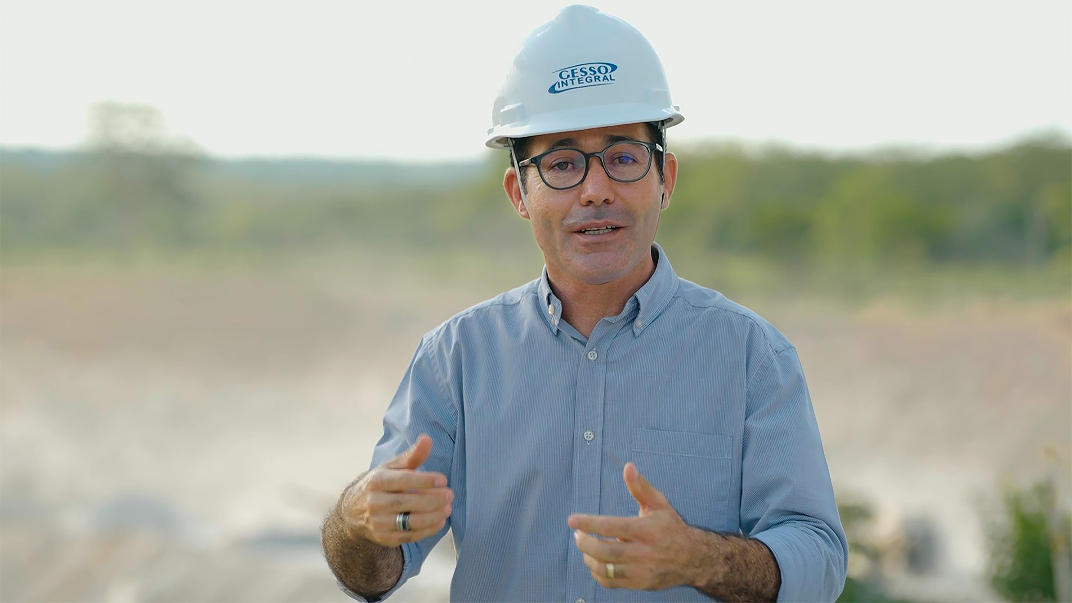 Marcos Vasconcelos Ferreira, CEO at Gesso Integral, was searching for a forward-looking solution with high productivity and found it in Wirtgen surface mining technology. 