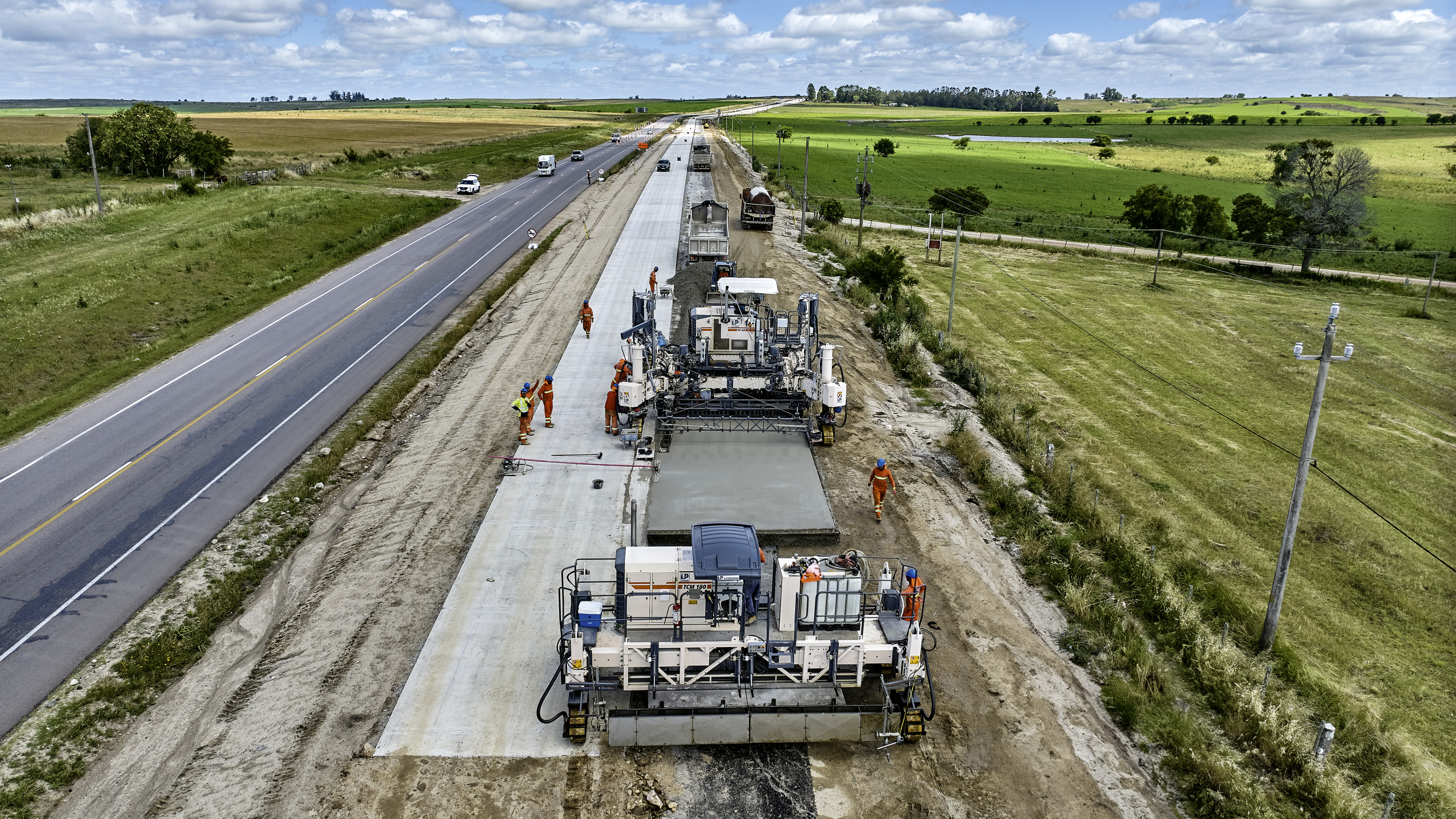Widening of the Ruta 5 highway from Montevideo to the Brazilian Border 
