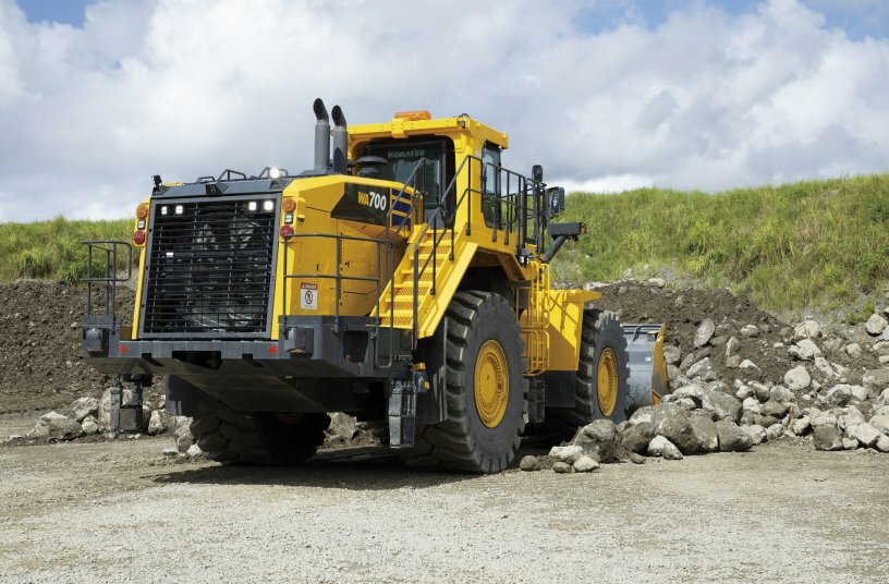 KOMATSU WA700-8 Wheel Loader