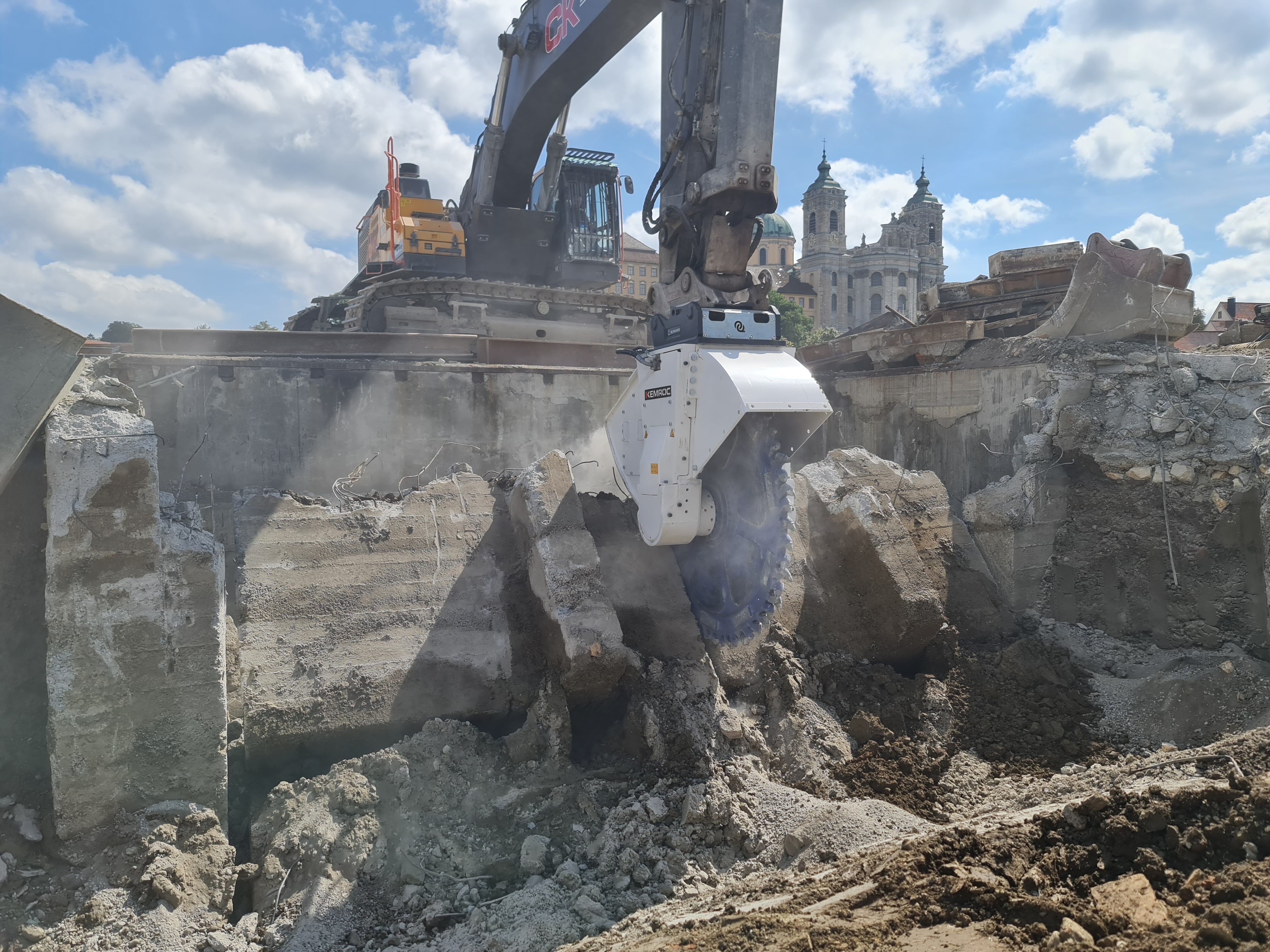 Massive concrete structures have to be demolished before a new multi-purpose quarter 