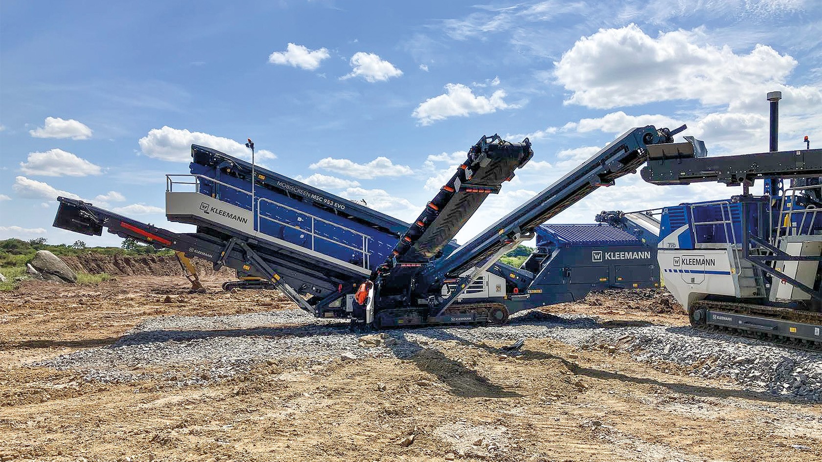 The screening plant classifies into 3 final products.